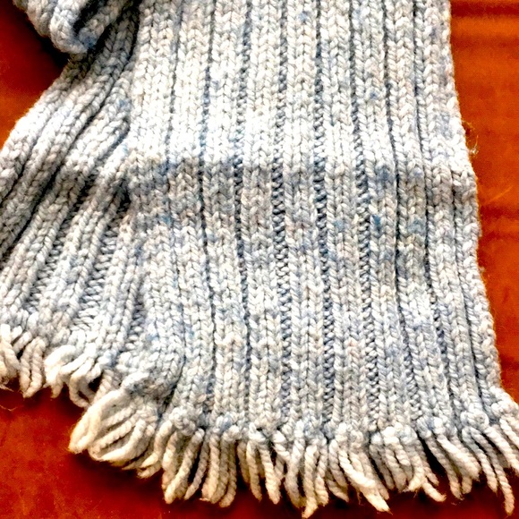 NWOT: Hand Knit Scarf Baby Blue - UNISEX - Picture 7 of 7
